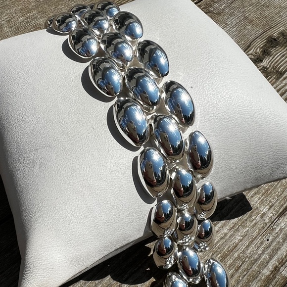 Panther Link Silver-tone Bracelet - Statement Piece - Picture 2 of 5